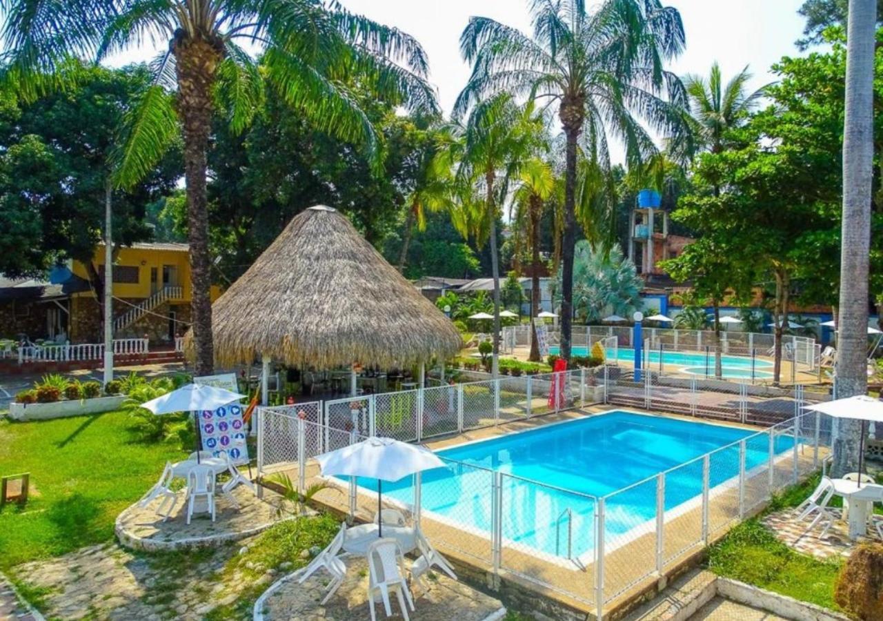 Hotel Villa De Rauzan Melgar Extérieur photo